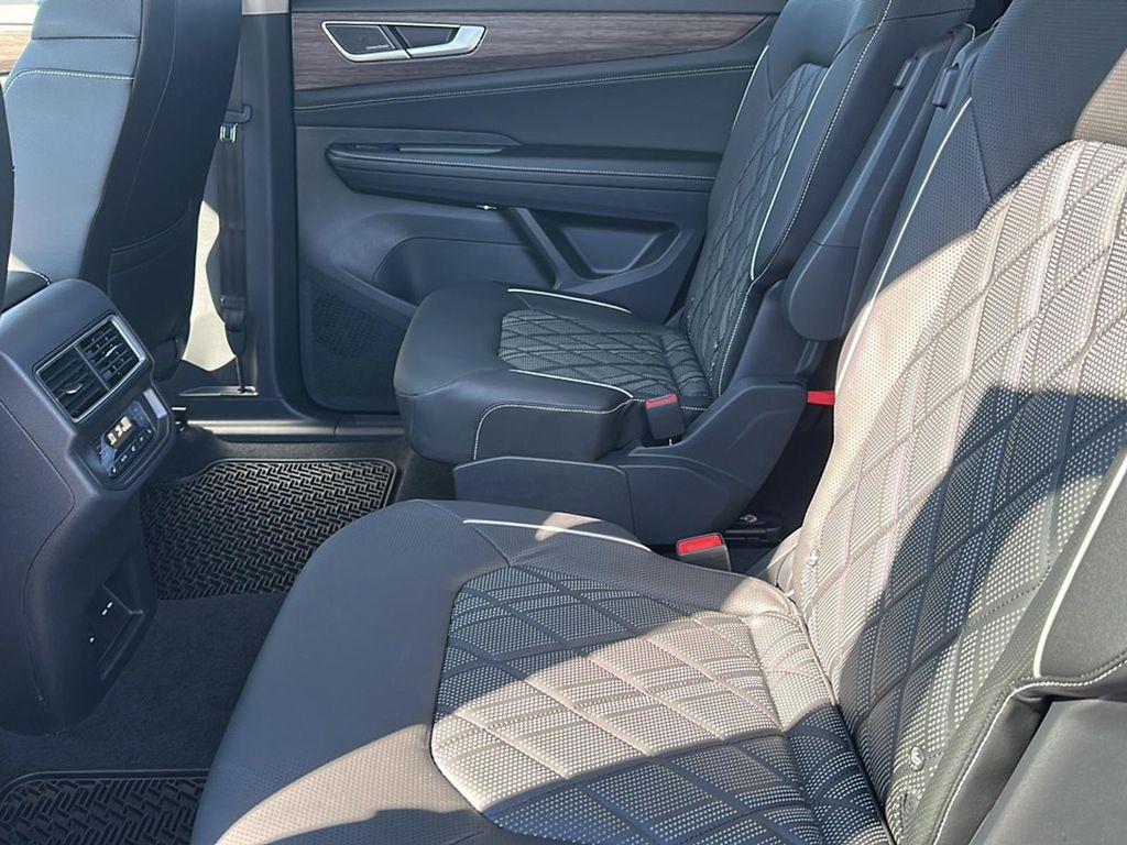 new 2026 Volkswagen Atlas car, priced at $53,939