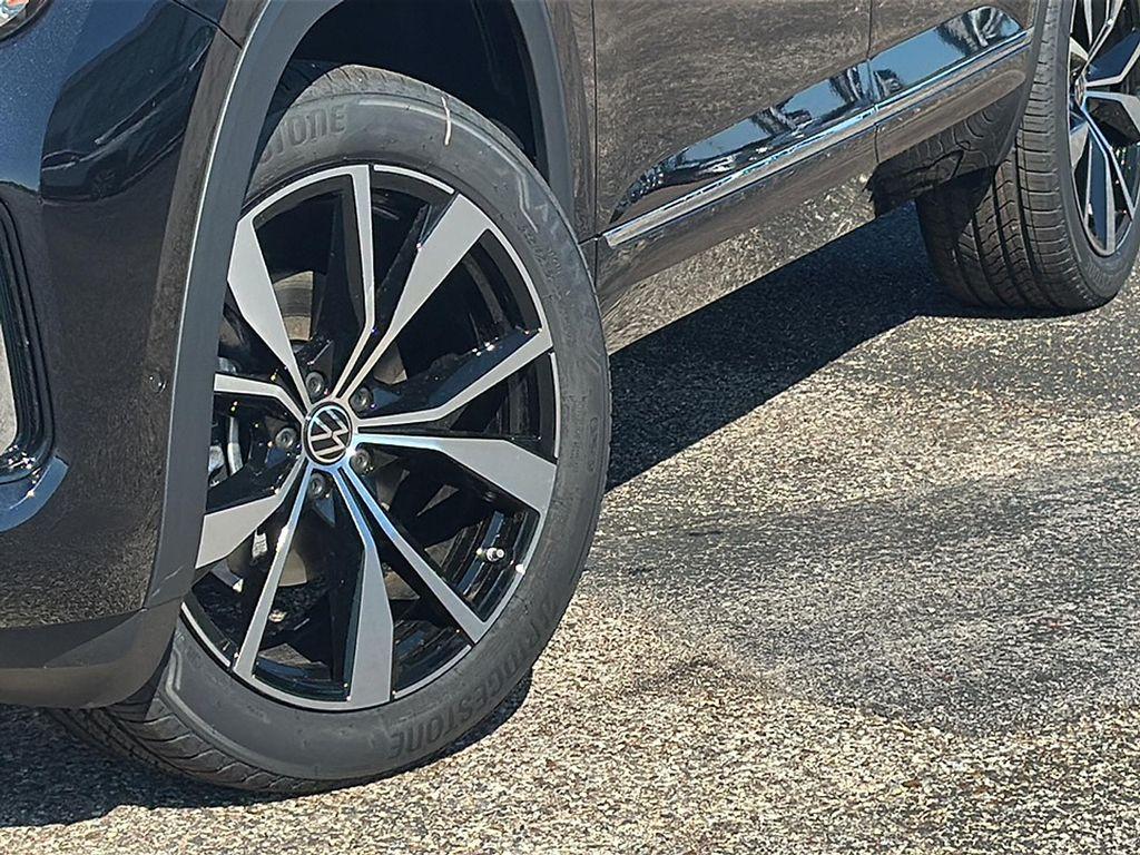 new 2026 Volkswagen Atlas car, priced at $53,939