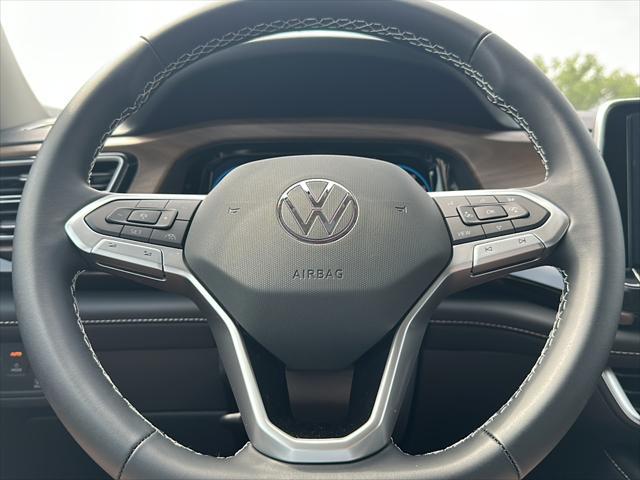 new 2025 Volkswagen Atlas car, priced at $44,711