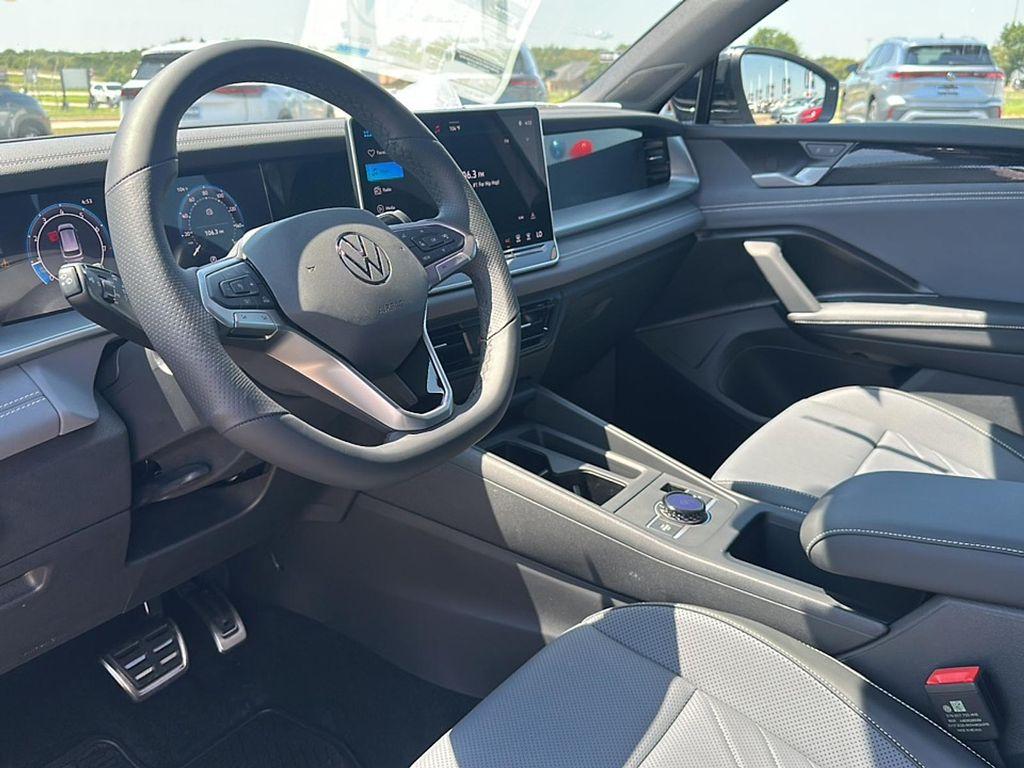 new 2025 Volkswagen Tiguan car, priced at $35,931