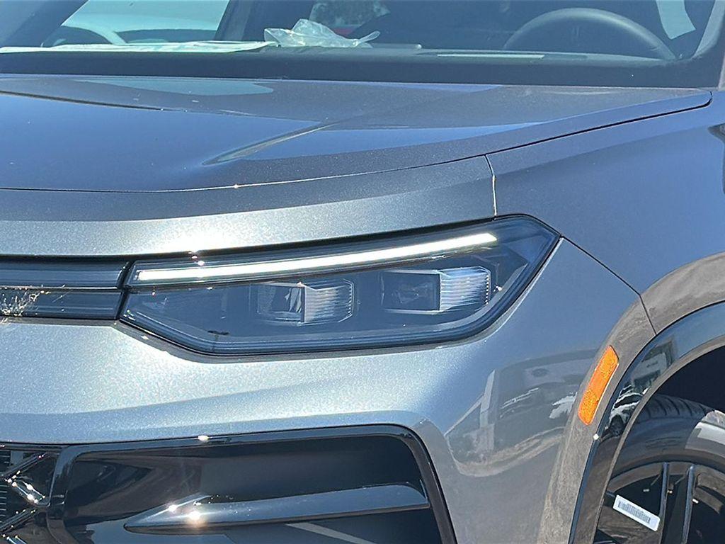 new 2025 Volkswagen Tiguan car, priced at $35,931