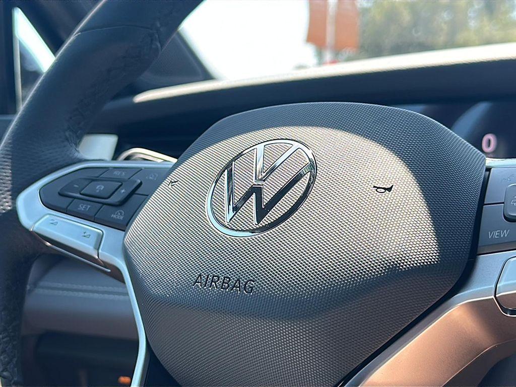 new 2025 Volkswagen Tiguan car, priced at $35,931