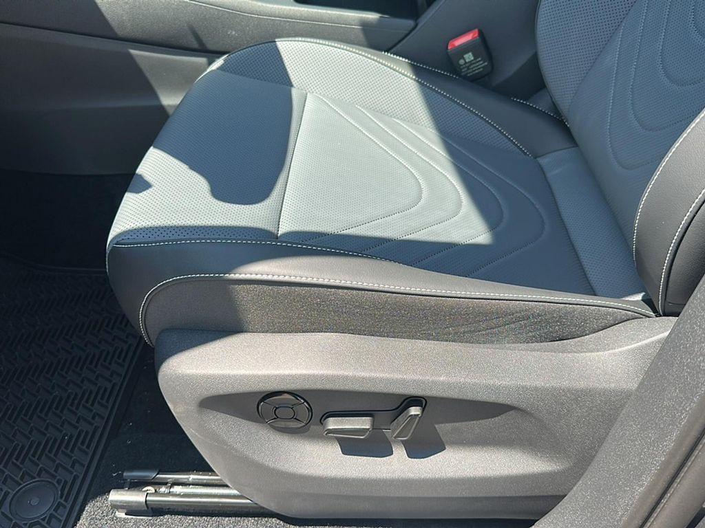 new 2025 Volkswagen Tiguan car, priced at $35,931