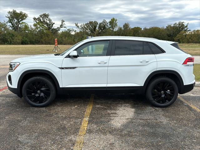 new 2025 Volkswagen Atlas Cross Sport car, priced at $43,556