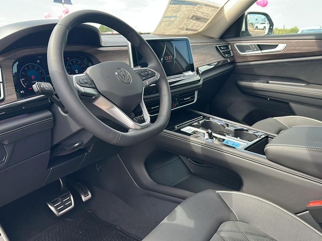 new 2026 Volkswagen Atlas car, priced at $54,372