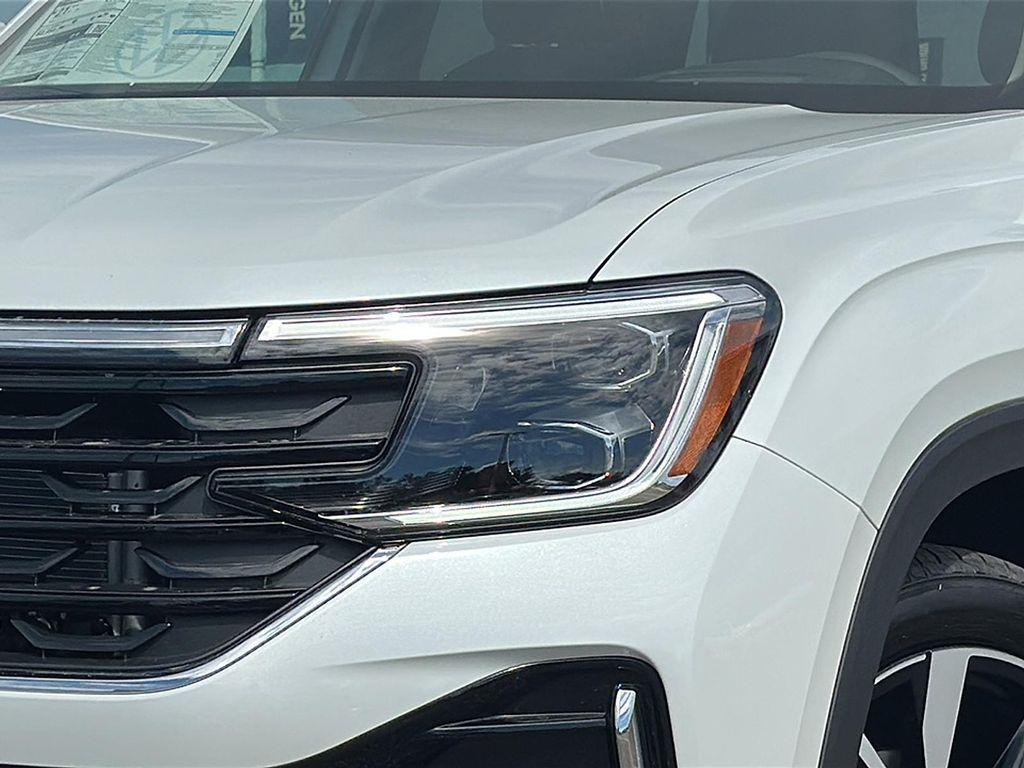 new 2026 Volkswagen Atlas car, priced at $54,372