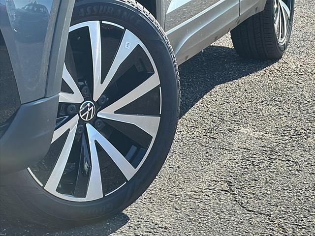 new 2024 Volkswagen Taos car, priced at $29,048