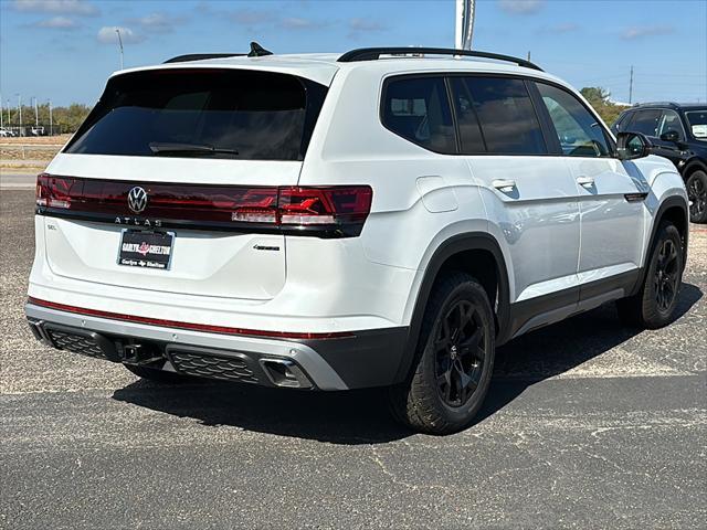 new 2024 Volkswagen Atlas car, priced at $48,092