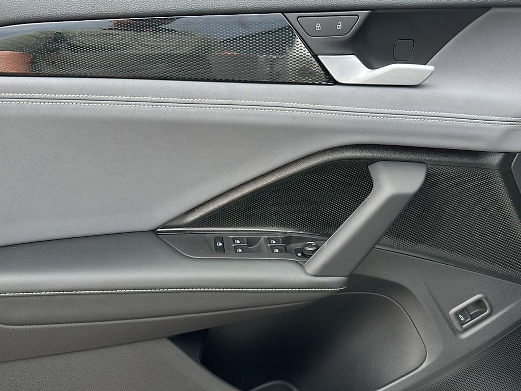 new 2025 Volkswagen Tiguan car, priced at $38,953