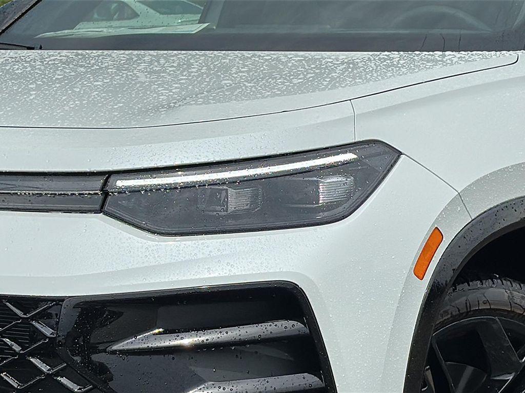 new 2025 Volkswagen Tiguan car, priced at $38,953