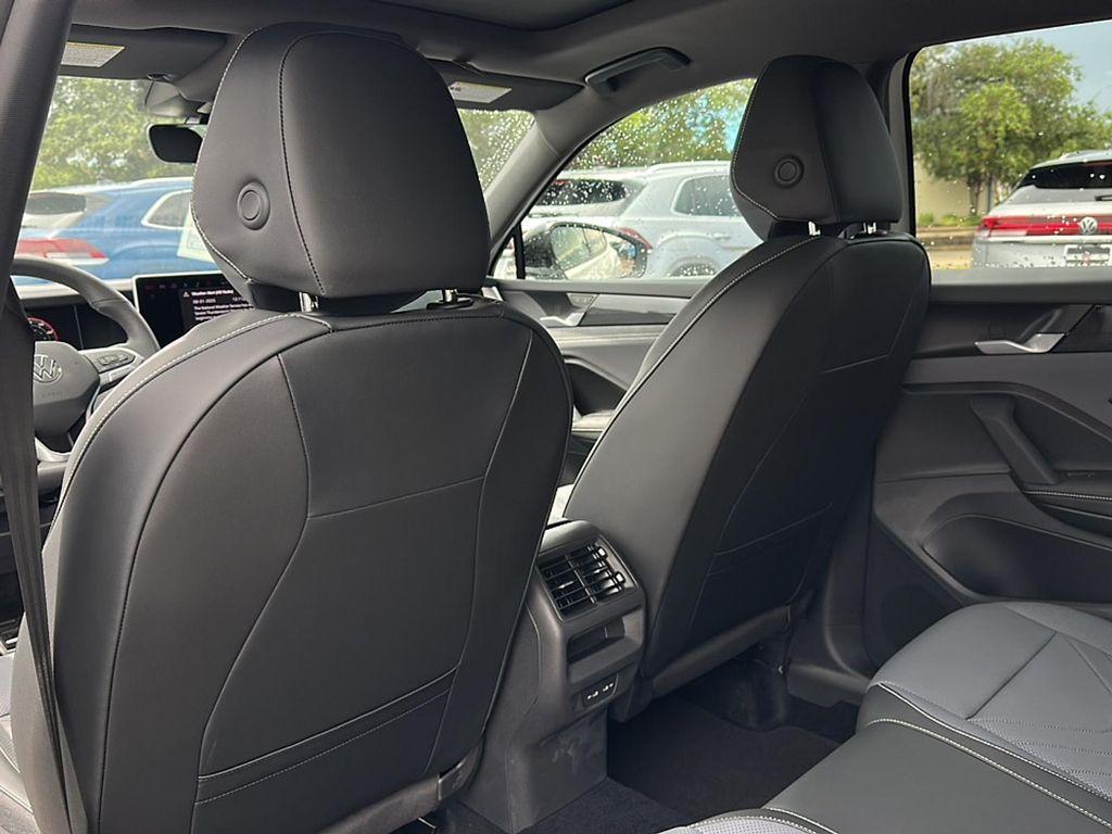 new 2025 Volkswagen Tiguan car, priced at $38,953