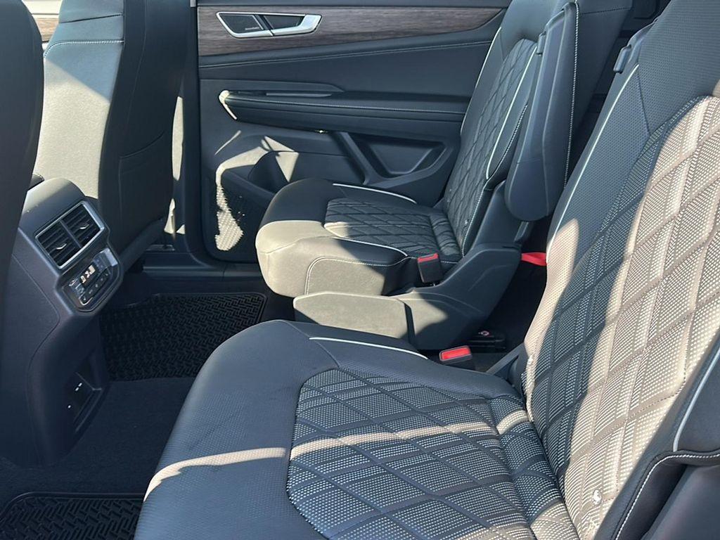 new 2026 Volkswagen Atlas car, priced at $53,439