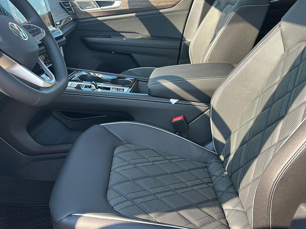 new 2026 Volkswagen Atlas car, priced at $53,439