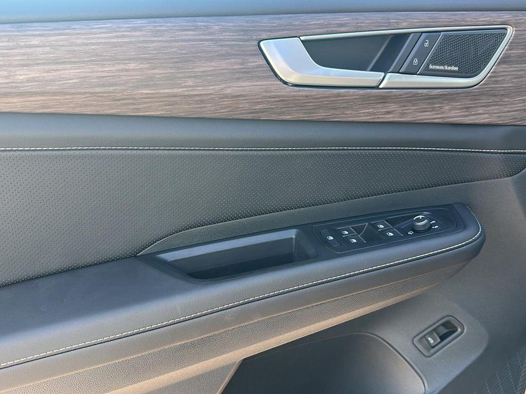 new 2026 Volkswagen Atlas car, priced at $53,439