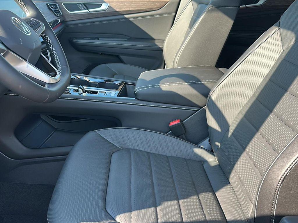 new 2026 Volkswagen Atlas car, priced at $48,020