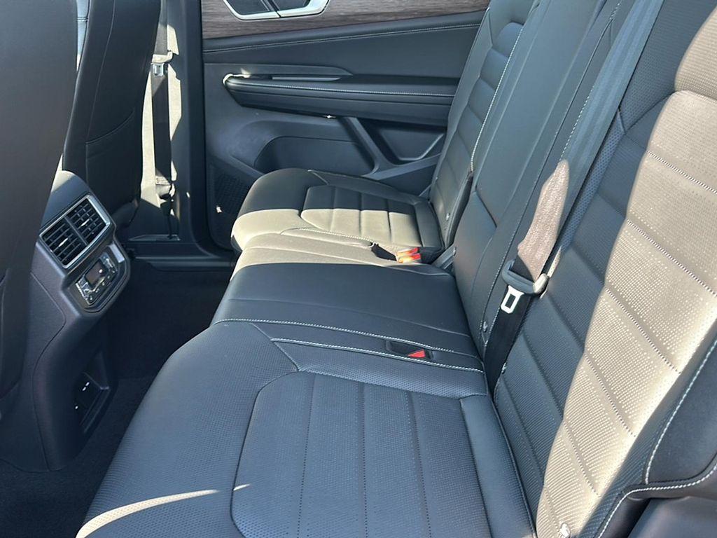 new 2026 Volkswagen Atlas car, priced at $48,020