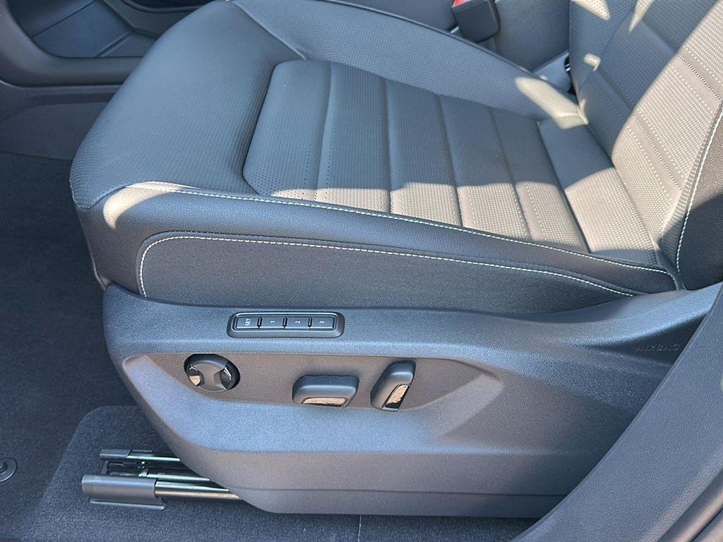 new 2026 Volkswagen Atlas car, priced at $48,020