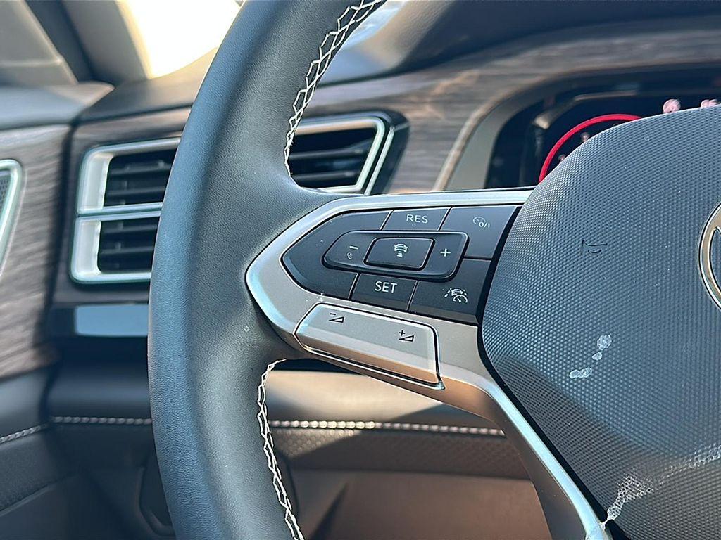 new 2026 Volkswagen Atlas car, priced at $48,020