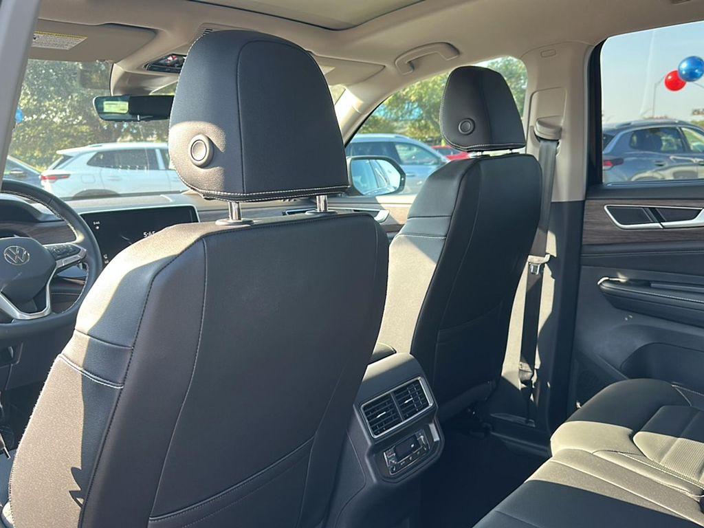 new 2026 Volkswagen Atlas car, priced at $48,020