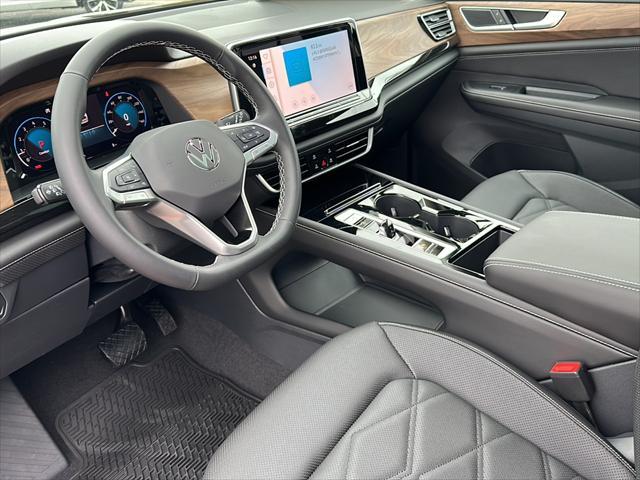 new 2025 Volkswagen Atlas car, priced at $44,548
