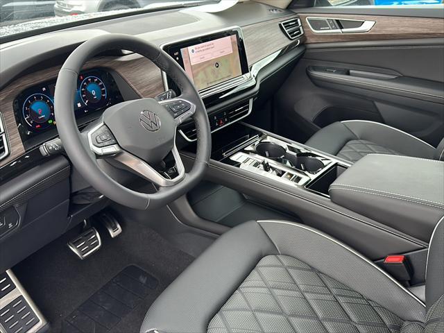 new 2025 Volkswagen Atlas car, priced at $52,728