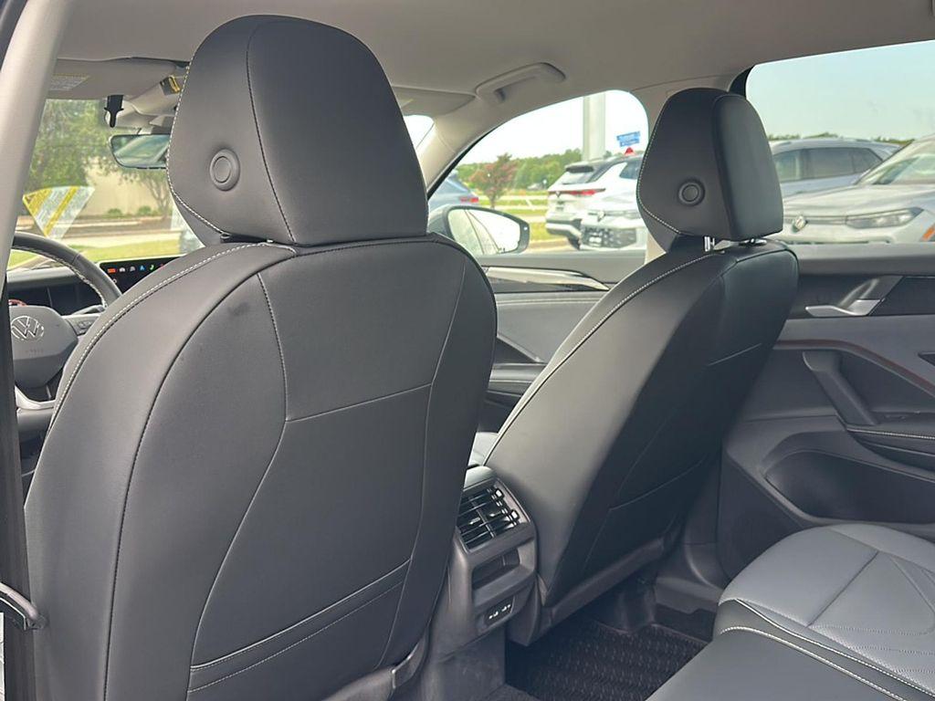 new 2025 Volkswagen Tiguan car, priced at $34,362