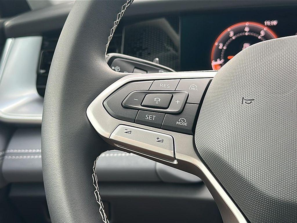 new 2025 Volkswagen Tiguan car, priced at $34,362