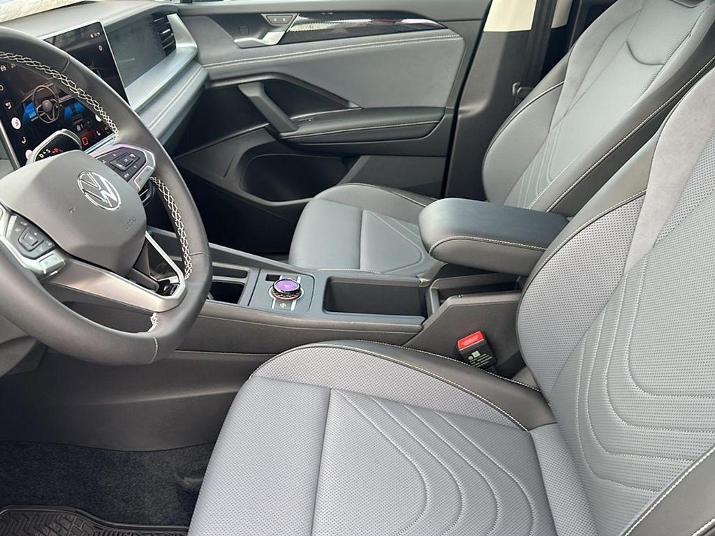 new 2025 Volkswagen Tiguan car, priced at $34,362