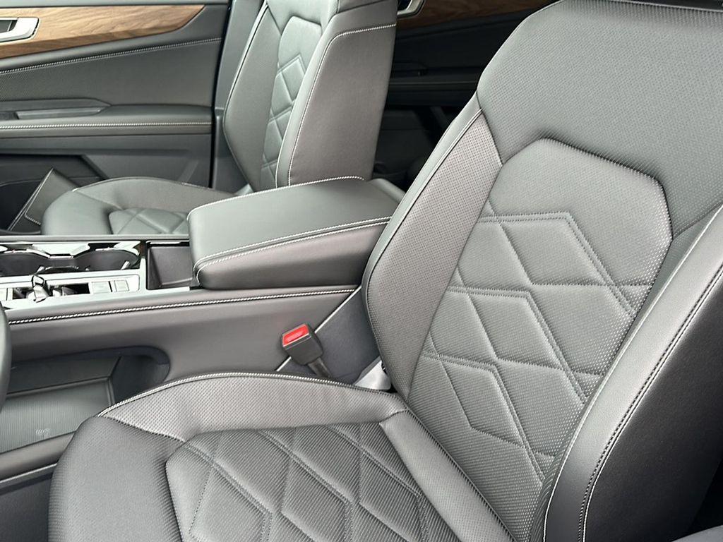 new 2025 Volkswagen Atlas car, priced at $45,414