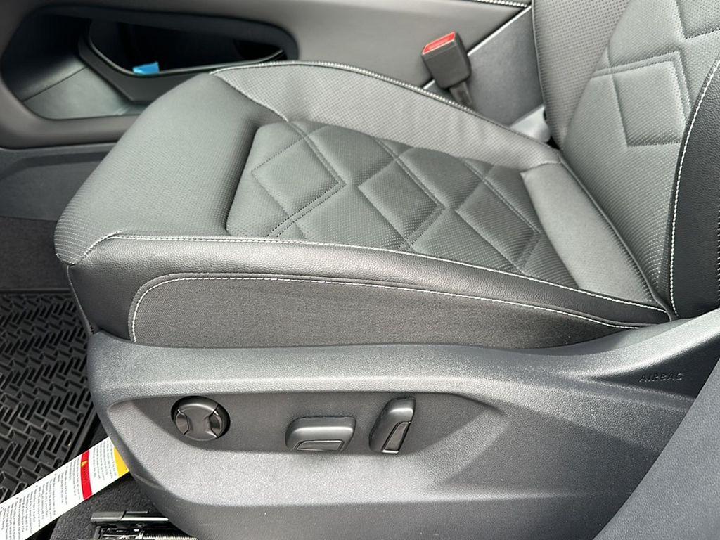 new 2025 Volkswagen Atlas car, priced at $45,414