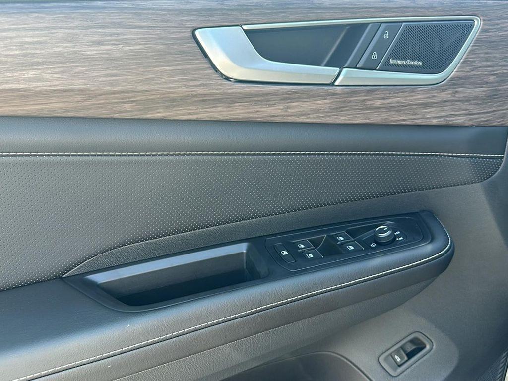new 2026 Volkswagen Atlas car, priced at $54,711