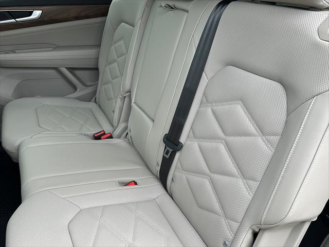 new 2025 Volkswagen Atlas car, priced at $38,111
