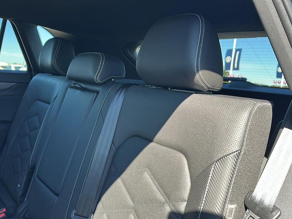 new 2026 Volkswagen Atlas Cross Sport car, priced at $40,901