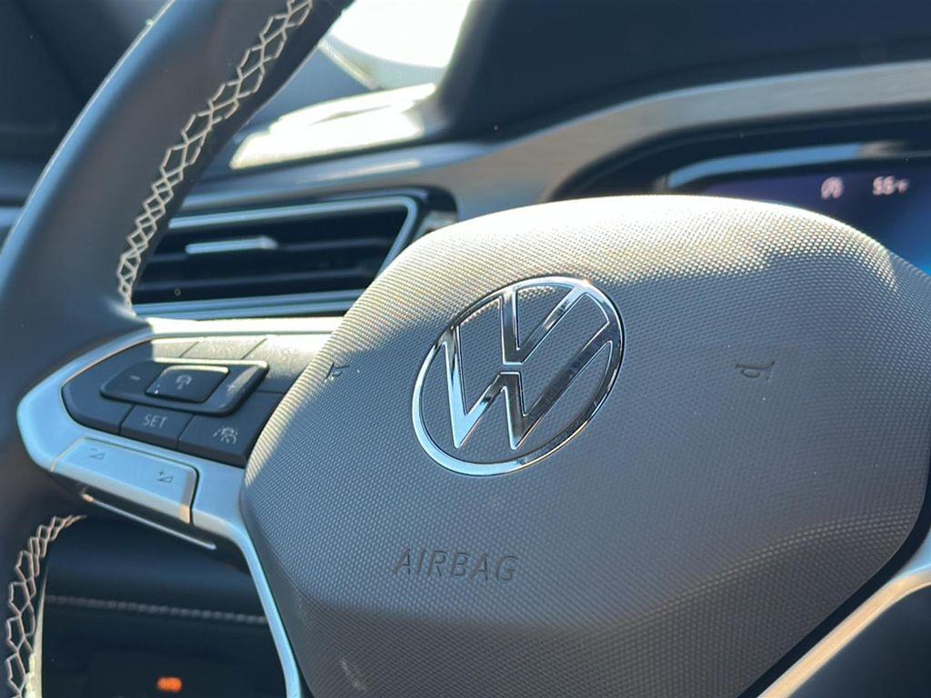 new 2026 Volkswagen Atlas Cross Sport car, priced at $40,901