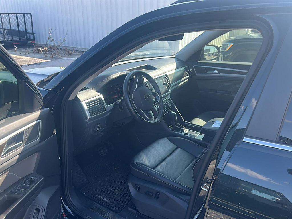 used 2022 Volkswagen Atlas car, priced at $25,999