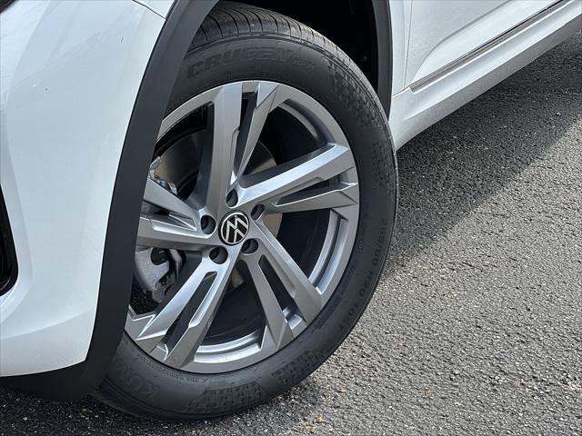 new 2024 Volkswagen Atlas Cross Sport car, priced at $49,396