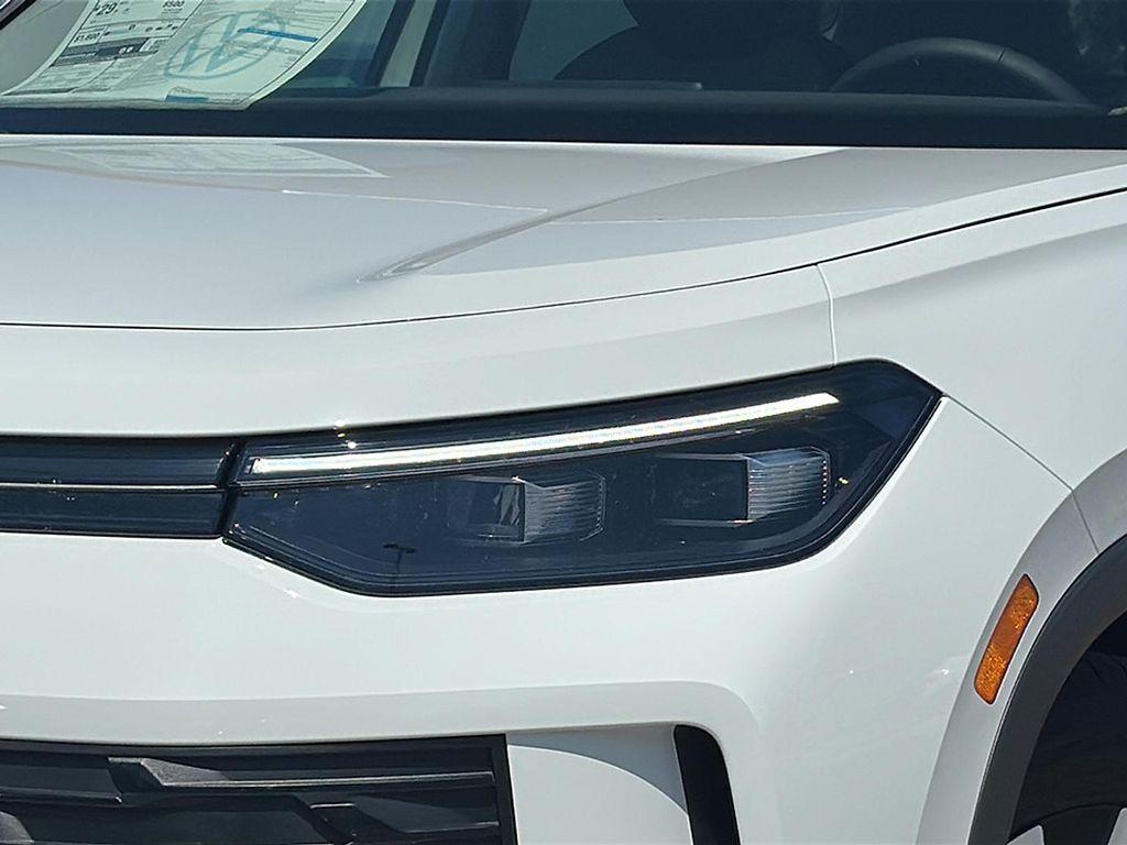new 2025 Volkswagen Tiguan car, priced at $30,012
