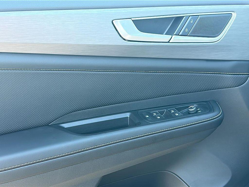 new 2026 Volkswagen Atlas Cross Sport car, priced at $39,901