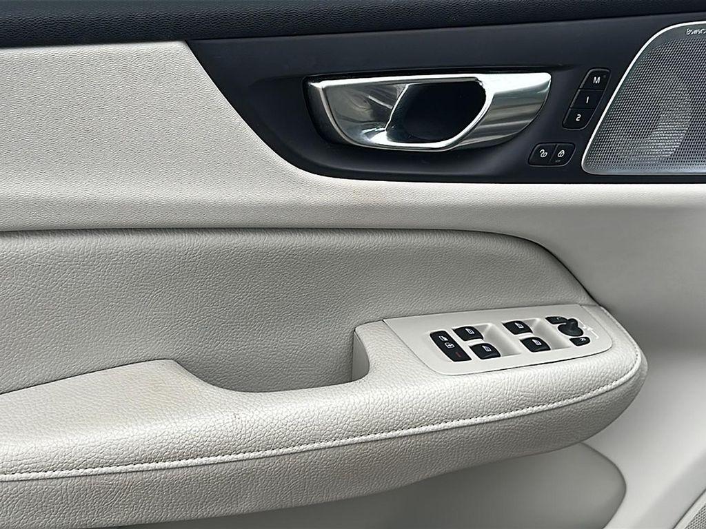 used 2022 Volvo S60 Recharge Plug-In Hybrid car, priced at $31,499