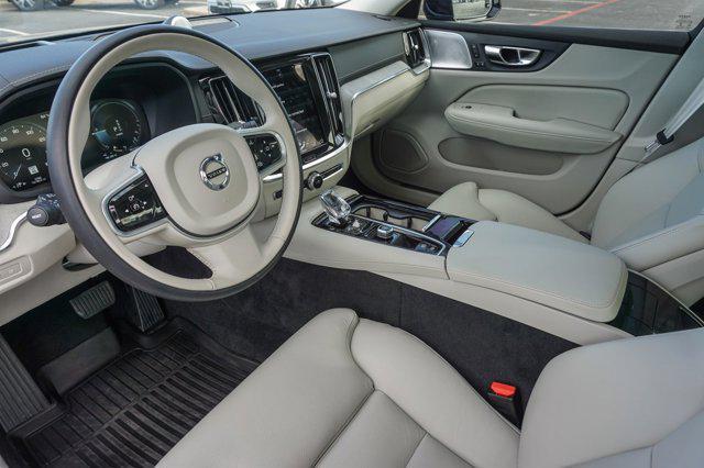 used 2022 Volvo S60 Recharge Plug-In Hybrid car