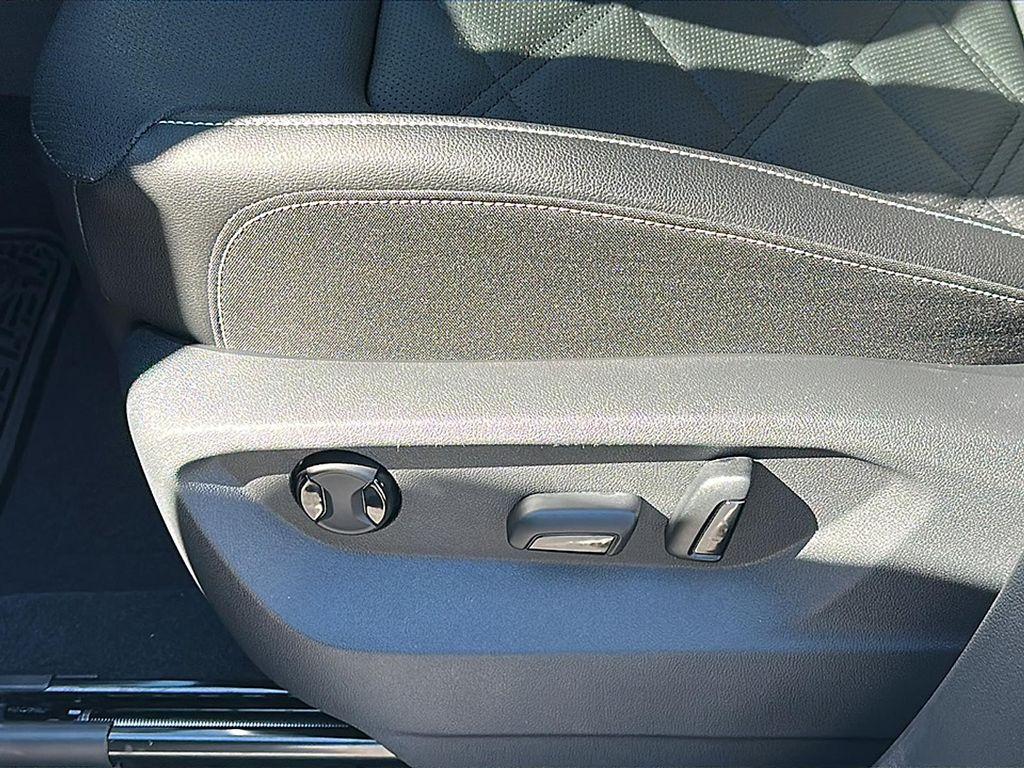 new 2026 Volkswagen Atlas car, priced at $43,650