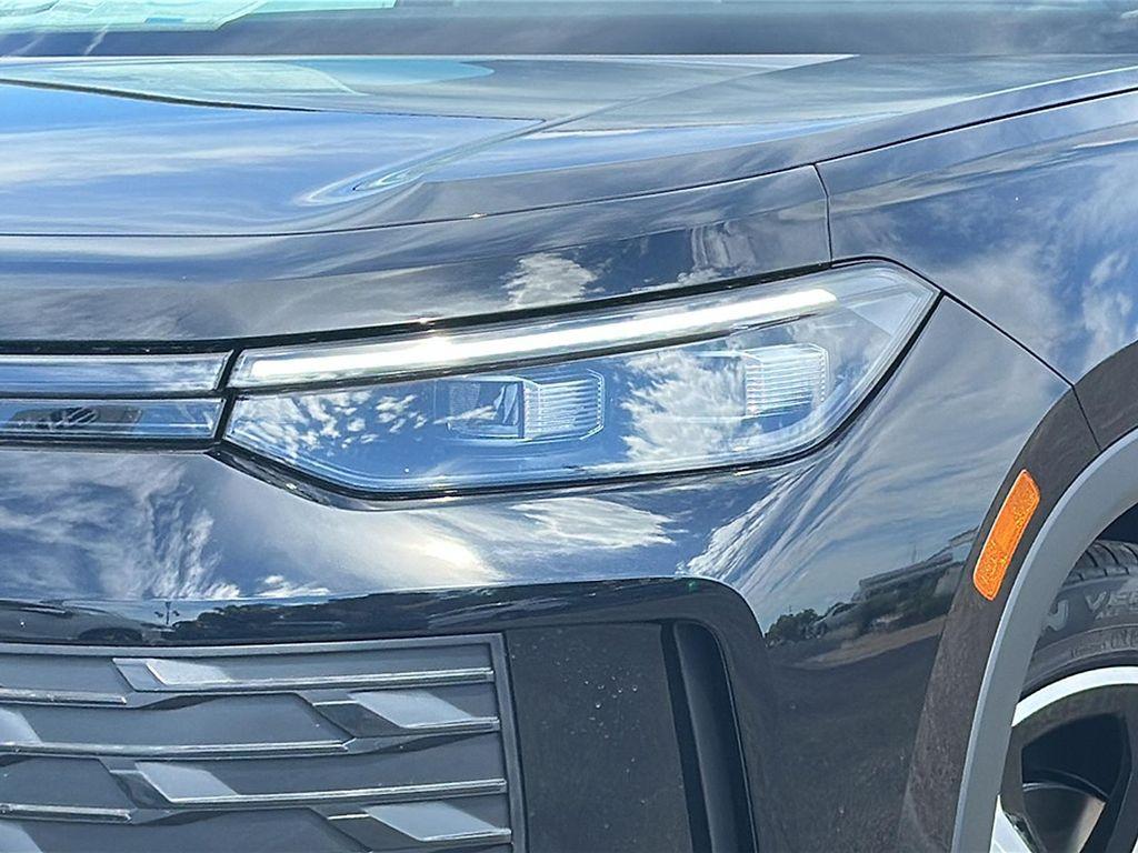 new 2025 Volkswagen Tiguan car, priced at $31,493