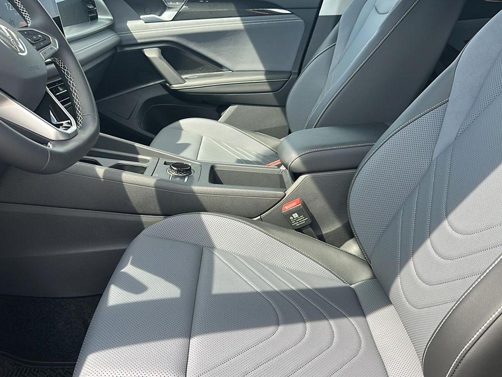 new 2025 Volkswagen Tiguan car, priced at $31,493