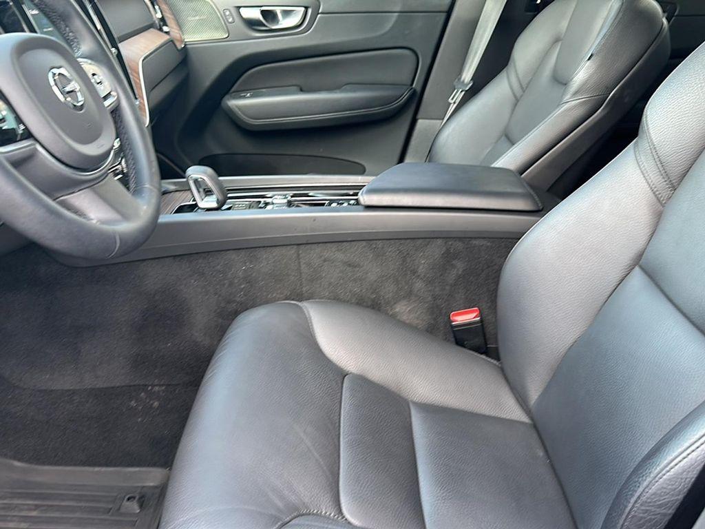used 2023 Volvo XC60 car, priced at $32,995