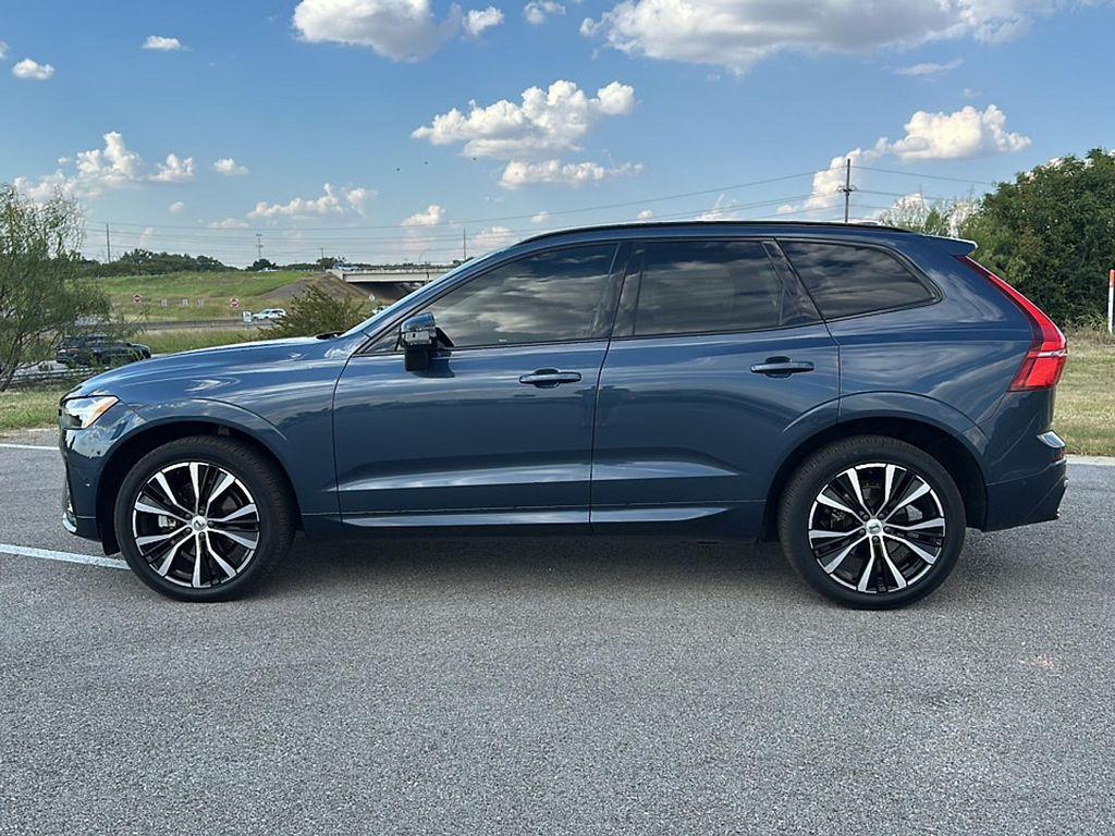 used 2023 Volvo XC60 car, priced at $32,995