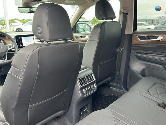 new 2025 Volkswagen Atlas car, priced at $43,310