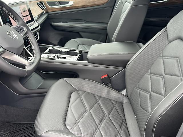 new 2025 Volkswagen Atlas car, priced at $43,310