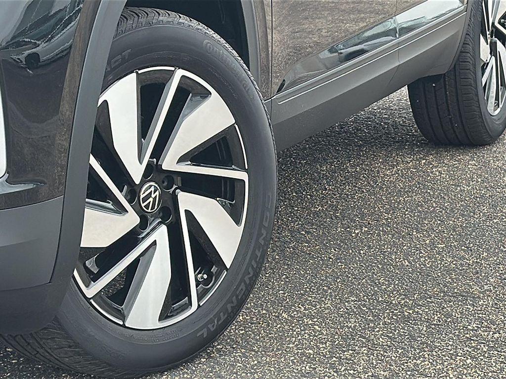 new 2025 Volkswagen Atlas car, priced at $44,477