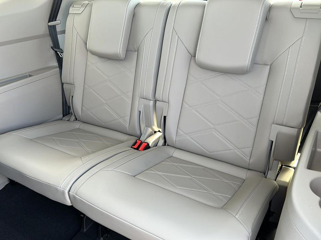 new 2025 Volkswagen Atlas car, priced at $40,462