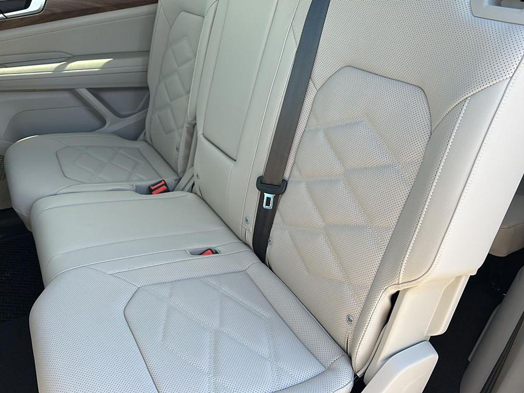 new 2025 Volkswagen Atlas car, priced at $40,462